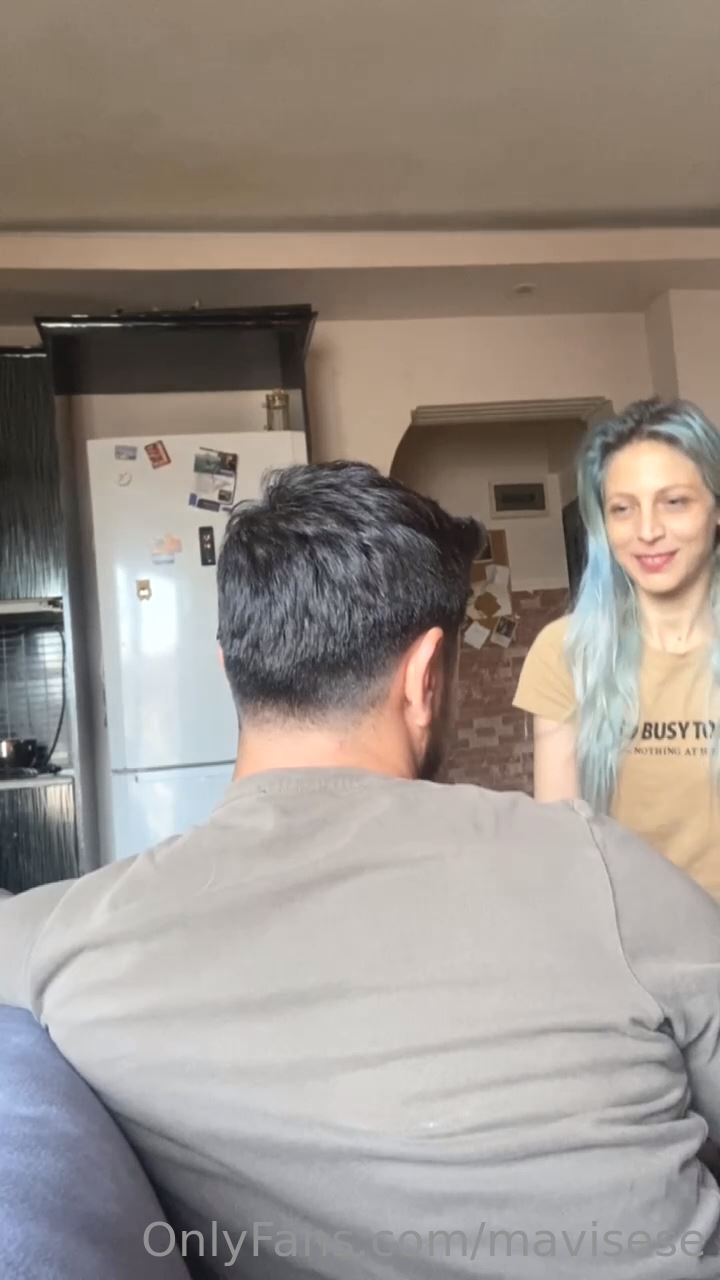 Fanimi eve attim ve soluksuz sakso cektim Fanimi eve attim ve soluksuz sakso cektim